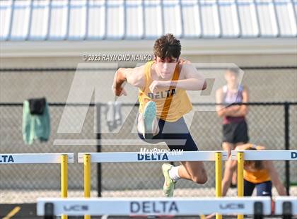 Thumbnail 3 in IHSAA Sectional 17 (110 Meter Hurdles) photogallery.