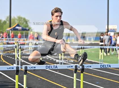 Thumbnail 3 in IHSAA Sectional 17 (110 Meter Hurdles) photogallery.