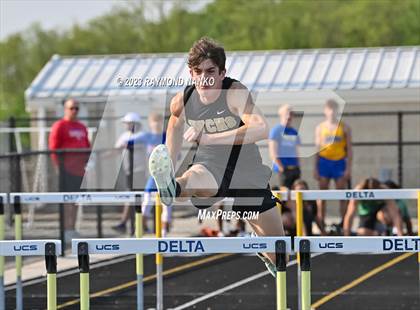 Thumbnail 2 in IHSAA Sectional 17 (110 Meter Hurdles) photogallery.