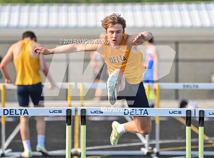 Thumbnail 2 in IHSAA Sectional 17 (110 Meter Hurdles) photogallery.