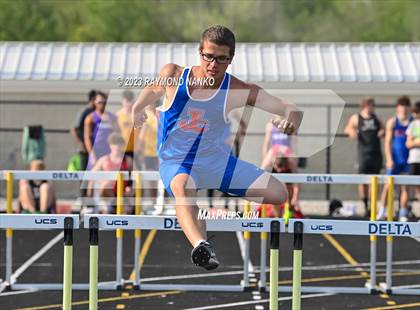 Thumbnail 1 in IHSAA Sectional 17 (110 Meter Hurdles) photogallery.