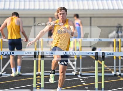 Thumbnail 3 in IHSAA Sectional 17 (110 Meter Hurdles) photogallery.