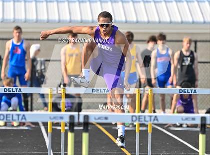 Thumbnail 1 in IHSAA Sectional 17 (110 Meter Hurdles) photogallery.