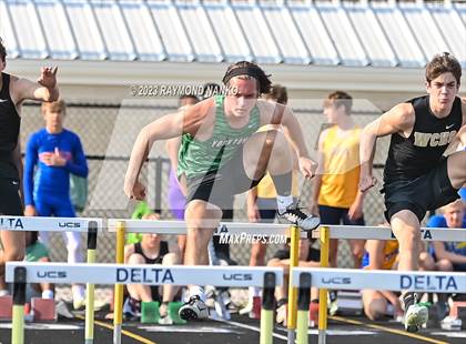 Thumbnail 2 in IHSAA Sectional 17 (110 Meter Hurdles) photogallery.