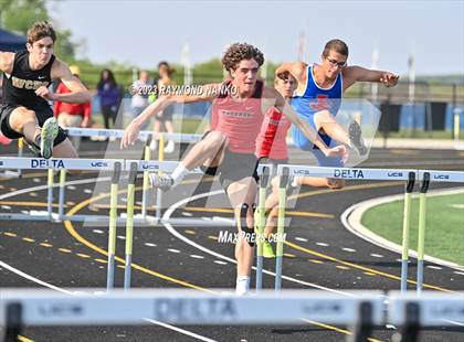 Thumbnail 3 in IHSAA Sectional 17 (110 Meter Hurdles) photogallery.
