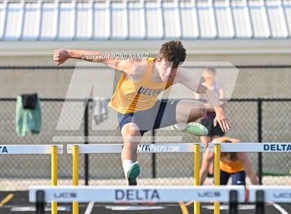 Thumbnail 2 in IHSAA Sectional 17 (110 Meter Hurdles) photogallery.