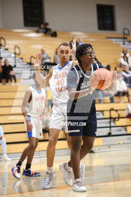 Thumbnail 2 in Grand Oaks vs College Park photogallery.