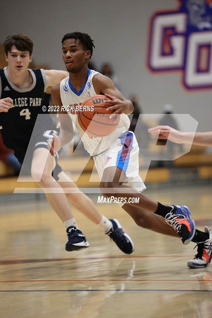 Thumbnail 2 in Grand Oaks vs College Park photogallery.