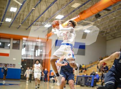 Thumbnail 2 in Grand Oaks vs College Park photogallery.