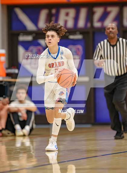 Thumbnail 3 in Grand Oaks vs College Park photogallery.