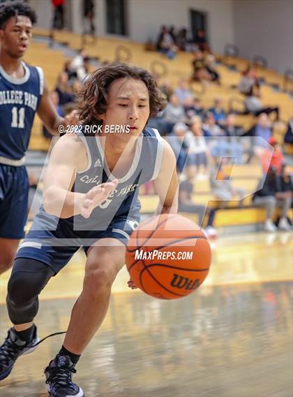 Thumbnail 2 in Grand Oaks vs College Park photogallery.