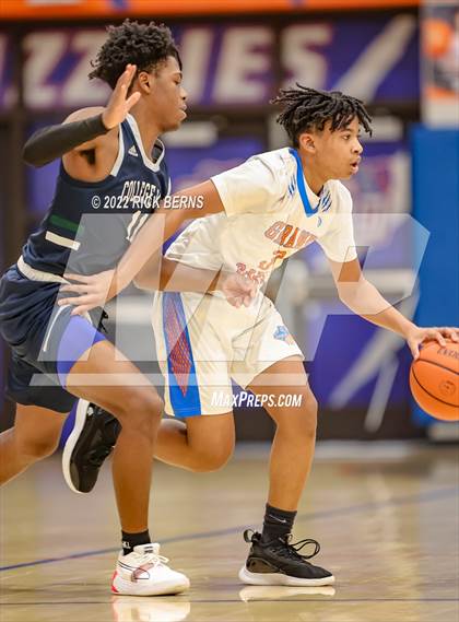 Thumbnail 2 in Grand Oaks vs College Park photogallery.