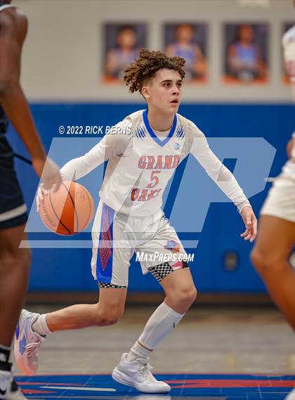 Thumbnail 2 in Grand Oaks vs College Park photogallery.
