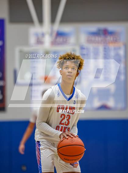 Thumbnail 2 in Grand Oaks vs College Park photogallery.