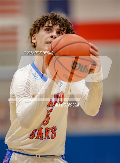 Thumbnail 2 in Grand Oaks vs College Park photogallery.