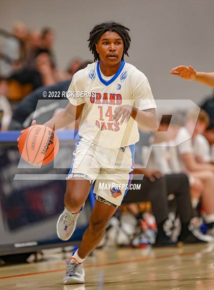 Thumbnail 1 in Grand Oaks vs College Park photogallery.