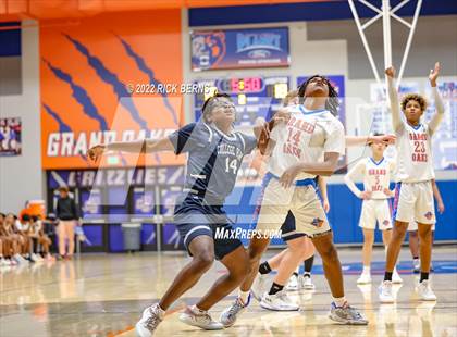 Thumbnail 2 in Grand Oaks vs College Park photogallery.