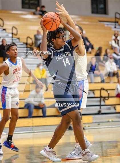 Thumbnail 3 in Grand Oaks vs College Park photogallery.