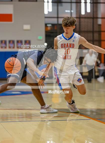 Thumbnail 1 in Grand Oaks vs College Park photogallery.