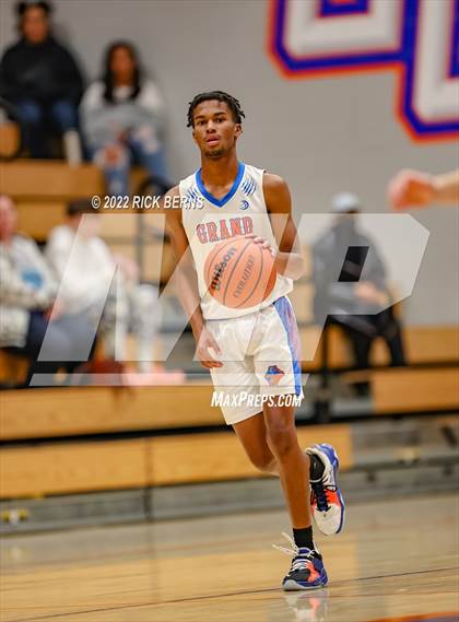Thumbnail 2 in Grand Oaks vs College Park photogallery.