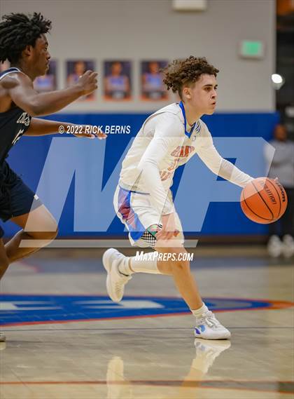 Thumbnail 2 in Grand Oaks vs College Park photogallery.