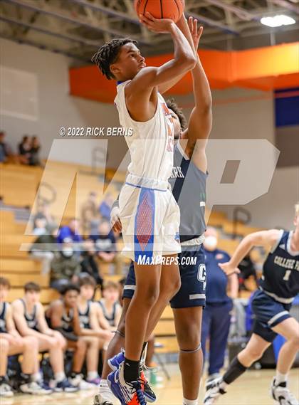 Thumbnail 3 in Grand Oaks vs College Park photogallery.