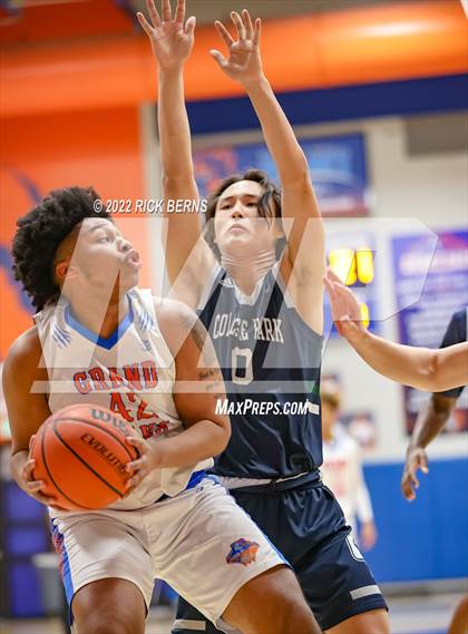 Thumbnail 2 in Grand Oaks vs College Park photogallery.