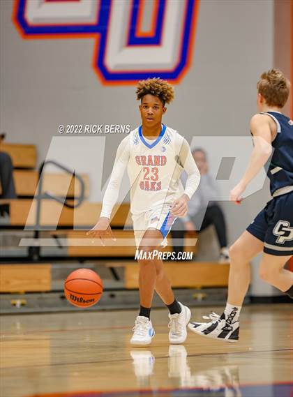 Thumbnail 3 in Grand Oaks vs College Park photogallery.