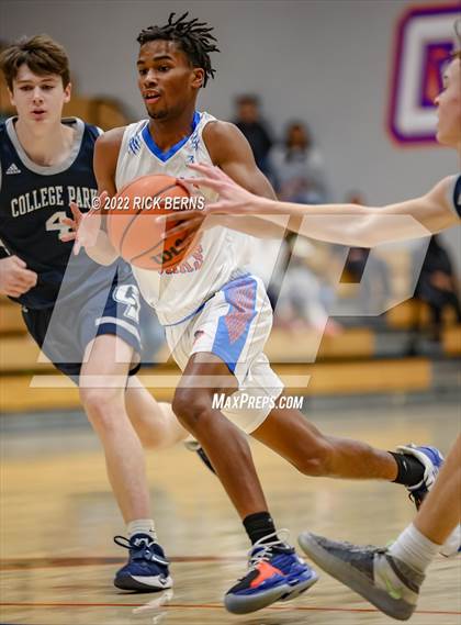 Thumbnail 3 in Grand Oaks vs College Park photogallery.