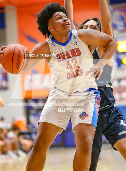 Thumbnail 1 in Grand Oaks vs College Park photogallery.