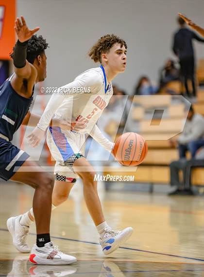 Thumbnail 1 in Grand Oaks vs College Park photogallery.