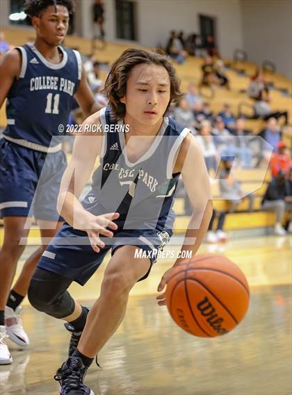 Thumbnail 1 in Grand Oaks vs College Park photogallery.
