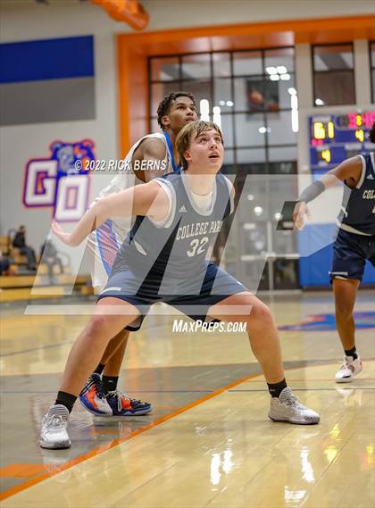 Thumbnail 2 in Grand Oaks vs College Park photogallery.