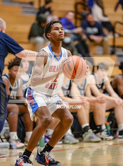 Thumbnail 3 in Grand Oaks vs College Park photogallery.