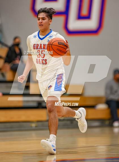 Thumbnail 3 in Grand Oaks vs College Park photogallery.