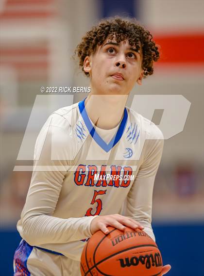 Thumbnail 1 in Grand Oaks vs College Park photogallery.