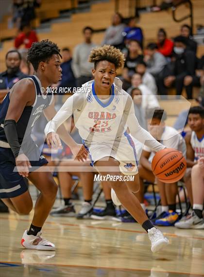 Thumbnail 1 in Grand Oaks vs College Park photogallery.