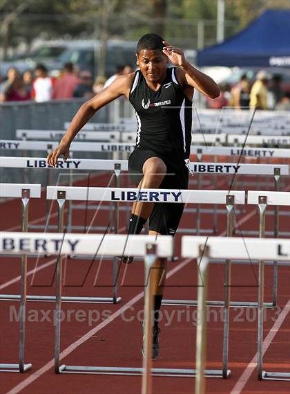 Thumbnail 1 in South West Yosemite League Meet #1 (110m Hurdles) photogallery.