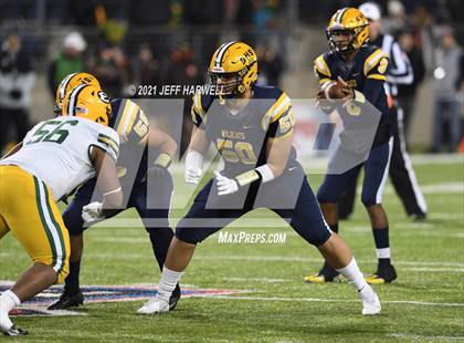 Thumbnail 3 in Springfield vs. St. Edward (OHSAA D1 Final) photogallery.
