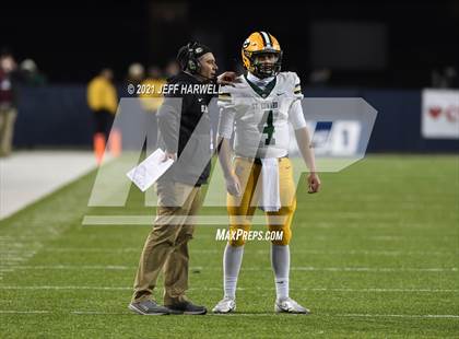 Thumbnail 2 in Springfield vs. St. Edward (OHSAA D1 Final) photogallery.