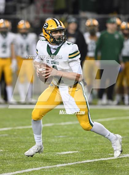 Thumbnail 2 in Springfield vs. St. Edward (OHSAA D1 Final) photogallery.