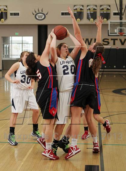 Thumbnail 3 in Urban vs. Metairie Park Country Day (So Cal Holiday Classic) photogallery.