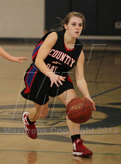 Thumbnail 2 in Urban vs. Metairie Park Country Day (So Cal Holiday Classic) photogallery.
