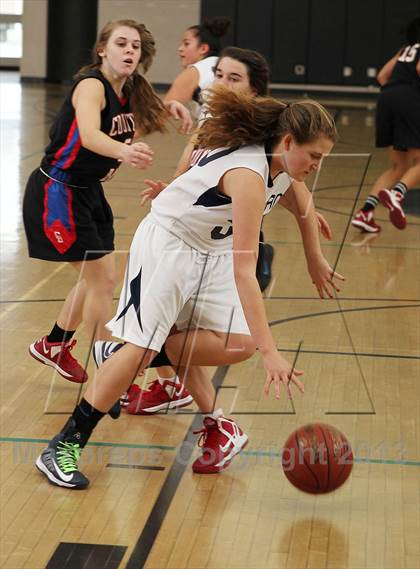 Thumbnail 2 in Urban vs. Metairie Park Country Day (So Cal Holiday Classic) photogallery.