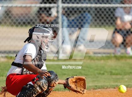 Thumbnail 2 in Ola @ Dutchtown photogallery.