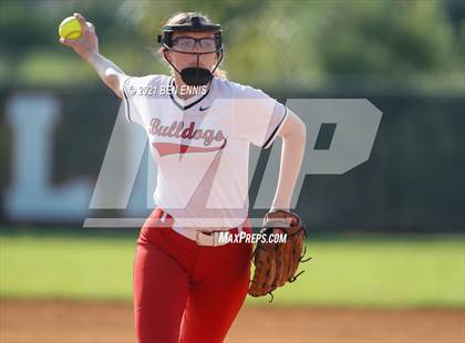Thumbnail 1 in Ola @ Dutchtown photogallery.