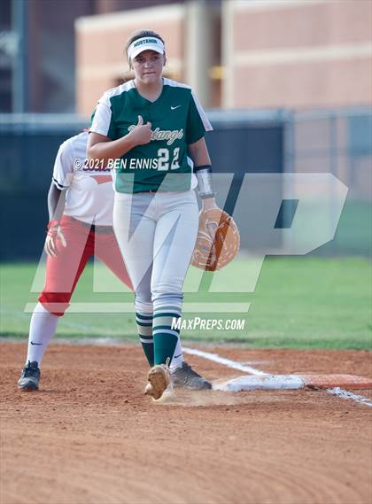 Thumbnail 3 in Ola @ Dutchtown photogallery.