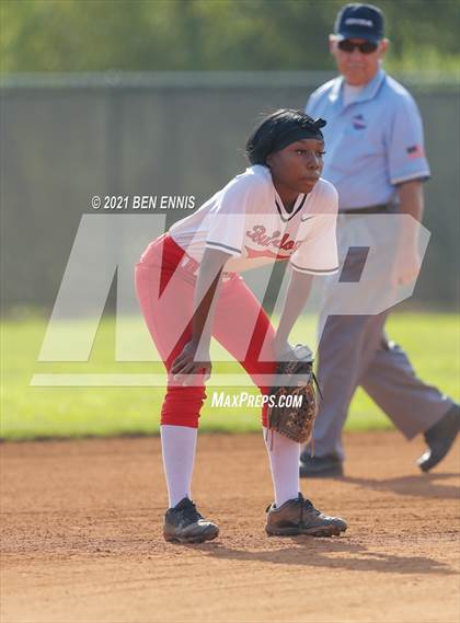 Thumbnail 3 in Ola @ Dutchtown photogallery.