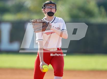 Thumbnail 2 in Ola @ Dutchtown photogallery.