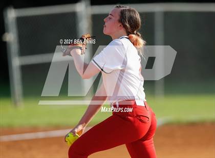 Thumbnail 3 in Ola @ Dutchtown photogallery.